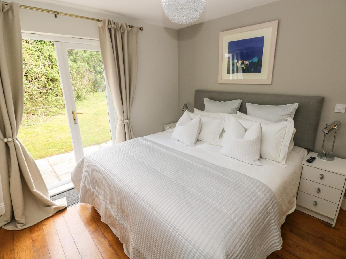 Seashells Apartment Тенби Екстериор снимка
